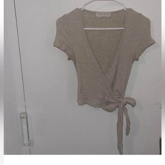 Urban Outfitters Project Social T Women's Beige Wrap Top - Picture 1 of 3